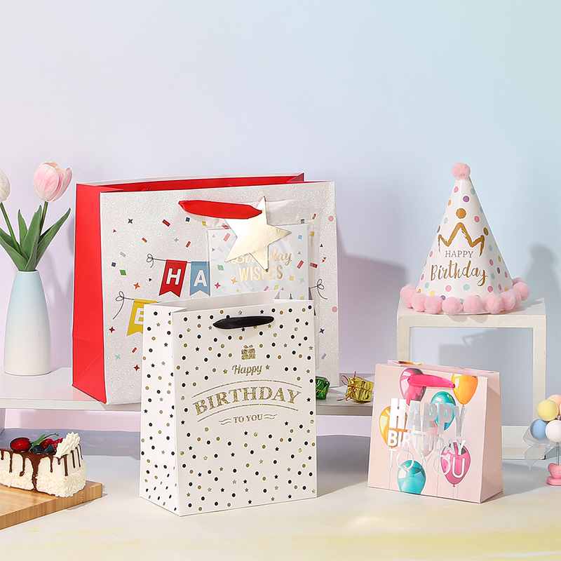 Sacs cadeaux d'anniversaire Kraft avec poignées pour cadeaux de fête