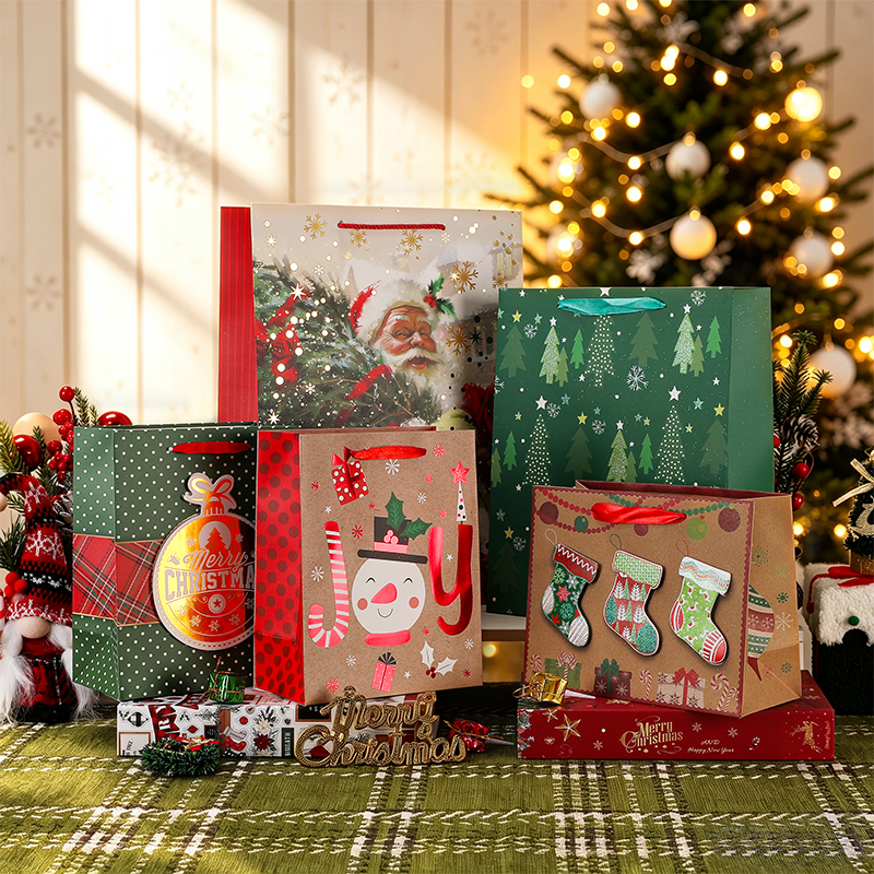 Sac cadeau en papier kraft imprimé de Noël décoratif saisonnier